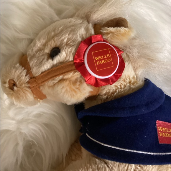 Well’s Fargo collectible horse - Picture 3 of 6